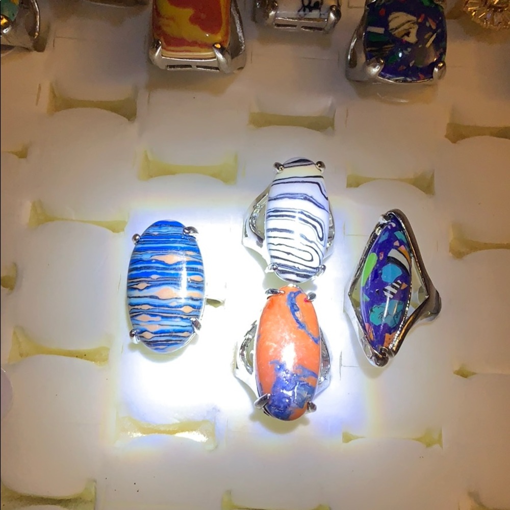 NWT Women’s 7.5 rings stainless steel gorgeous